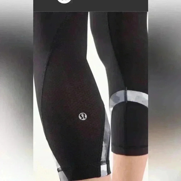 Lululemon Run: Inspire Crop II
Black / White Coal Tinted Canvas Super - Picture 5 of 10